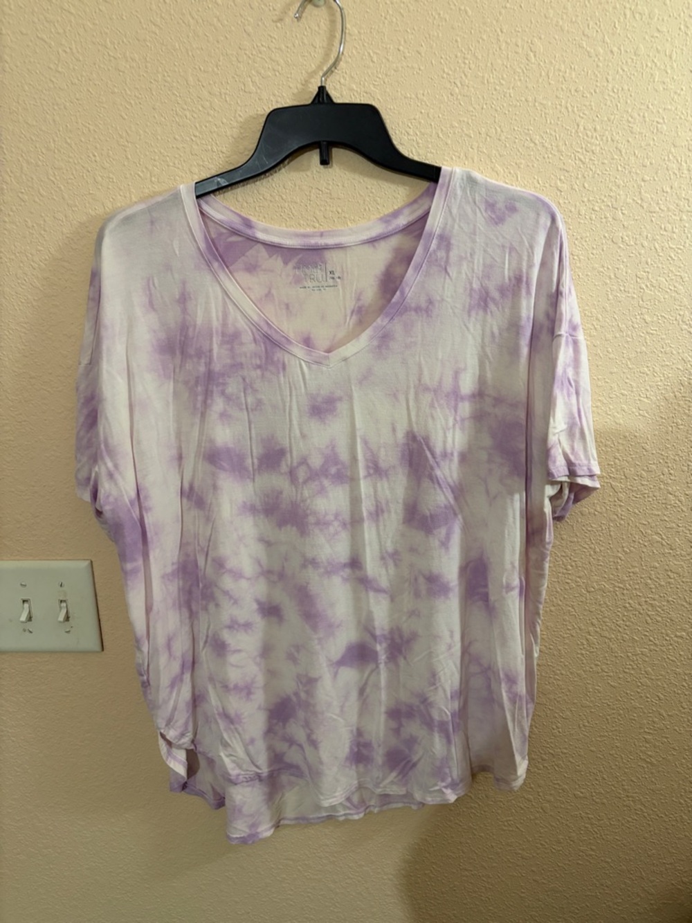 Time and Tru Relaxed V-Neck Tie-Dye Tee - Lavender White